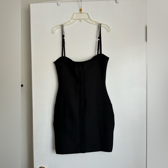 Pollie Mini Dress in Black
superdown BRAND NEW - Picture 4 of 10